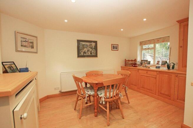 2 bed Terraced for sale Image 7