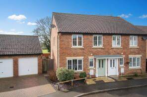 11, Starlings Way, Norwich NR9 5BG