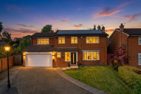 Lodge Court, Mottram