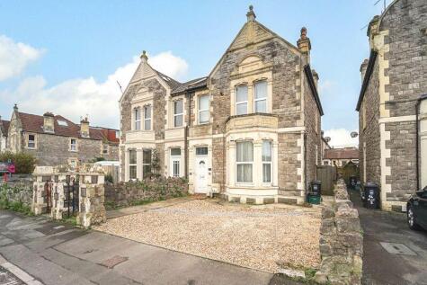 Milton Road, Milton - GARDEN + PARKING FOR 2 CARS
