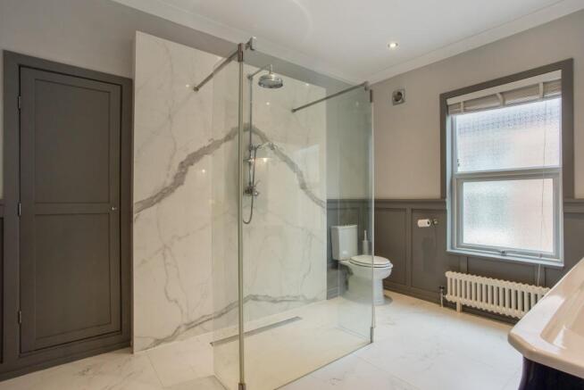 Principal Bathroom