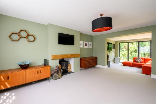 4 bed Detached for sale Image 10