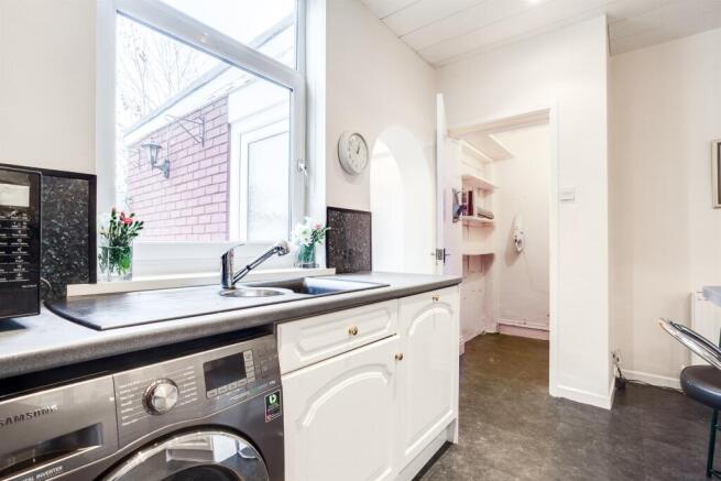3 bed Terraced for sale Image 8