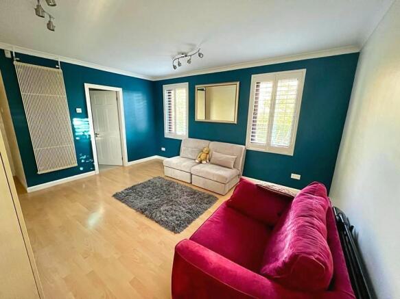 Bedroom/Reception Ro