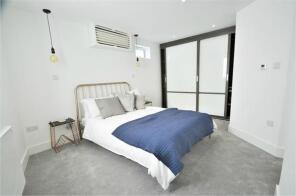 1, Clarence Court, The Broadway, Mill Hill, London NW7 4RP