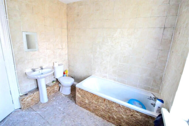 5 bed Terraced for sale Image 12