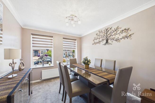 4 bed Detached for sale Image 4