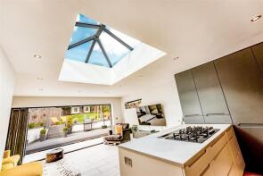 42, Hillside Avenue, Kettering NN15 6EF