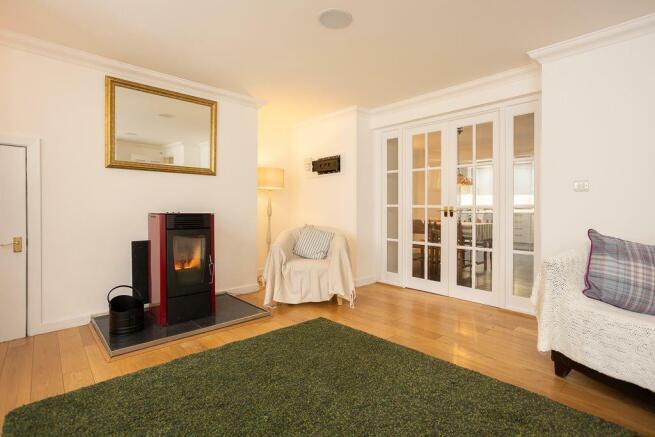 12PalaceStreet-LivingRoom-3.jpg