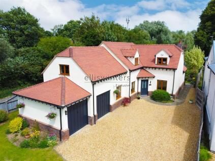 Station Approach, Somersham