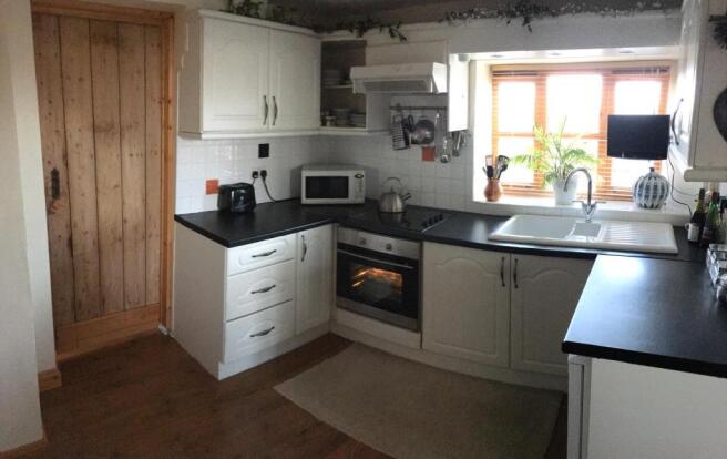Kitchen & Dining Are