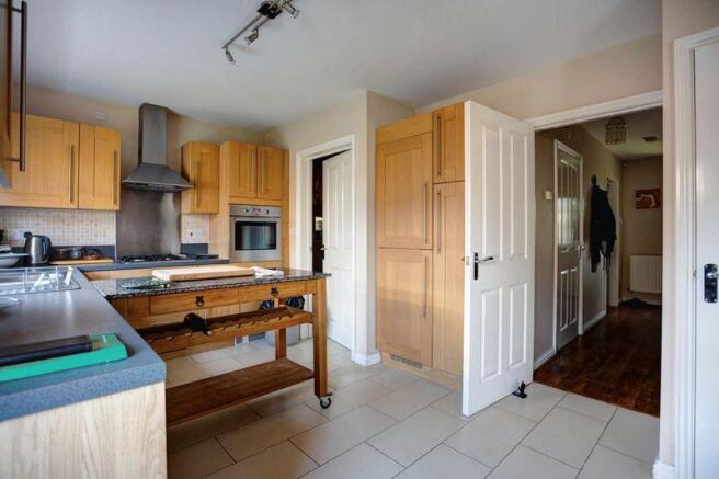 Fitted kitchen