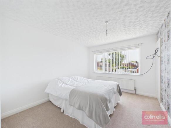 3 bed Semi-Detached for sale Image 8