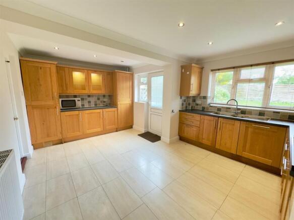 Kitchen/Breakfast Room