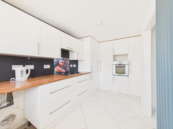 3 bed End of Terrace for sale Image 4