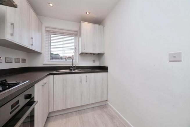 2 bed Semi-Detached for sale Image 7