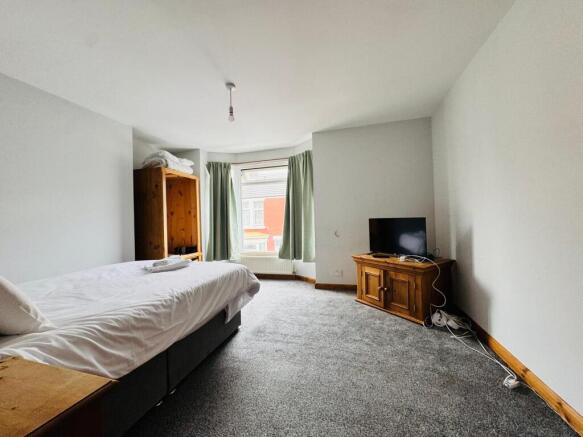 2 bed Terraced for sale Image 8