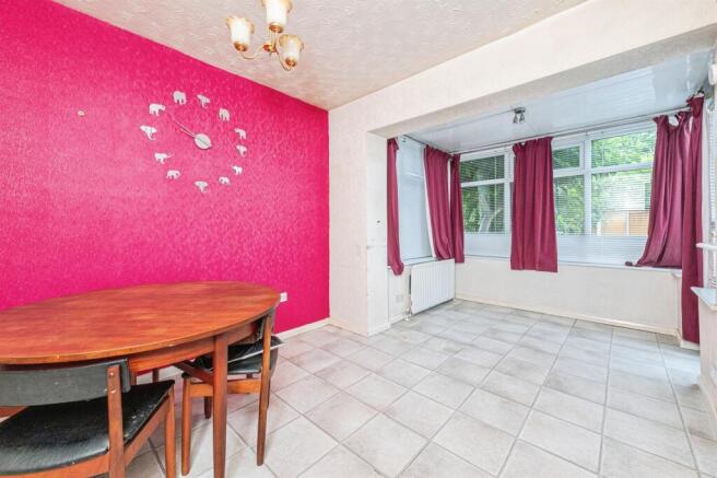 3 bed Semi-Detached for sale Image 7