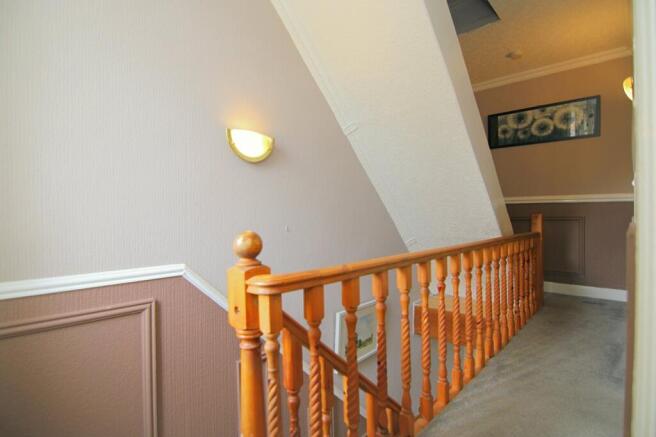 3 bed Terraced for sale Image 9