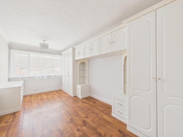 4 bed Detached for sale Image 10