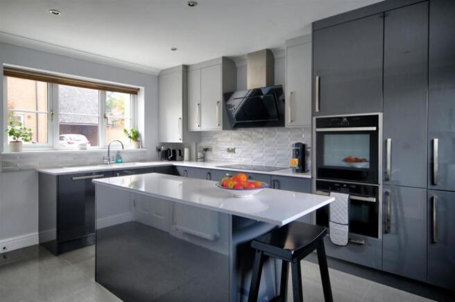 Kitchen/Breakfast Room