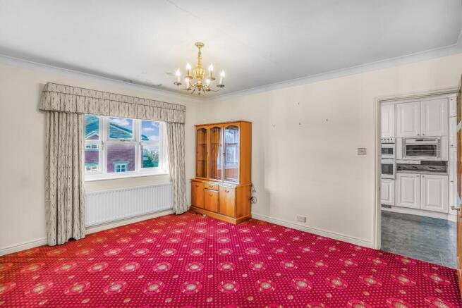 4 bed Flat for sale Image 8