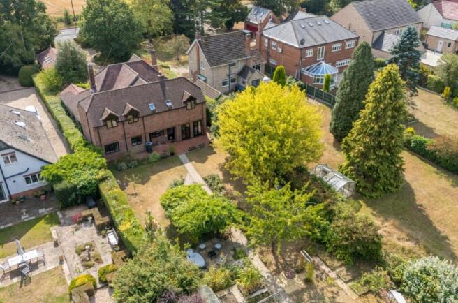 1503922-5-1a03de3a92942