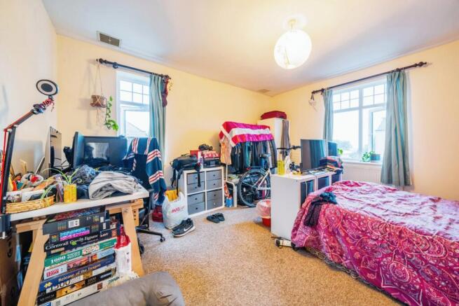 F2 Bedroom