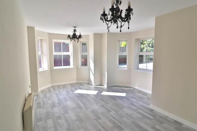 OPEN PLAN LIVING ROOM AND KITCHEN
