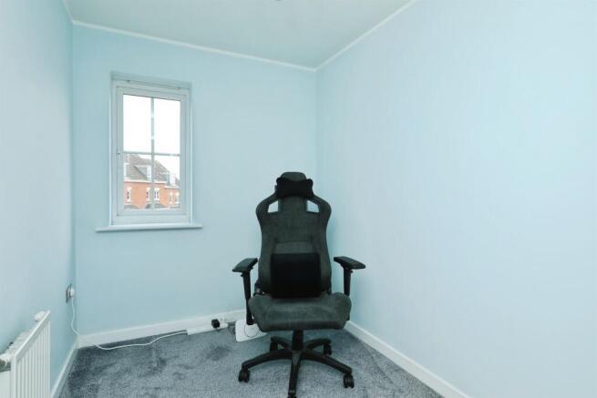 4 bed Terraced for sale Image 8