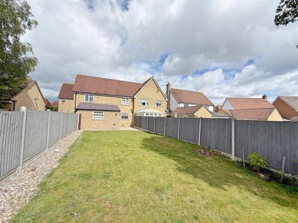 Crofters Walk, Braintree photo 4