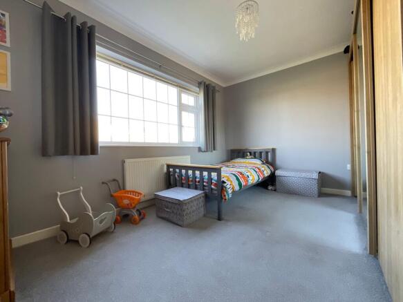 4 bed Detached Bungalow for sale Image 10