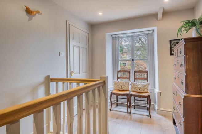 Landing, 50 Boroughgate