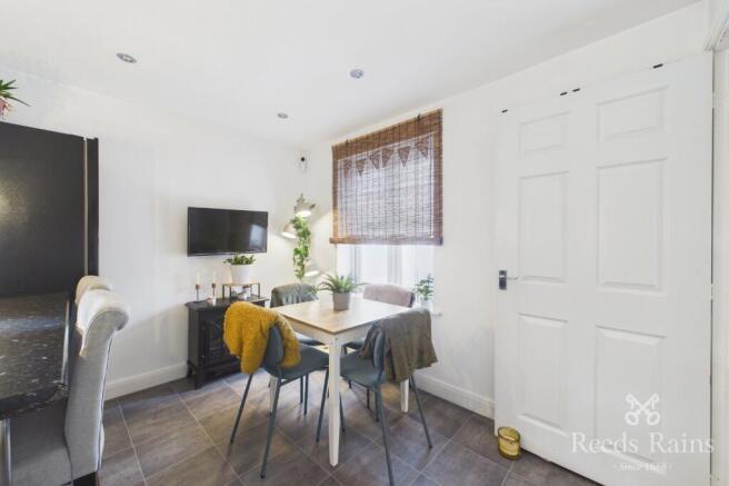 3 bed Semi-Detached for sale Image 9
