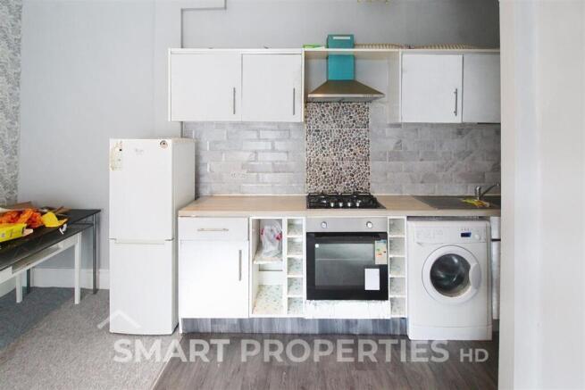 3 bed Terraced to rent Image 5