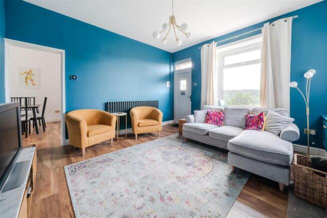 Living Room-2.jpg