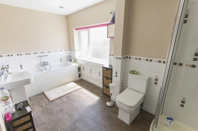 Family Bathroom 