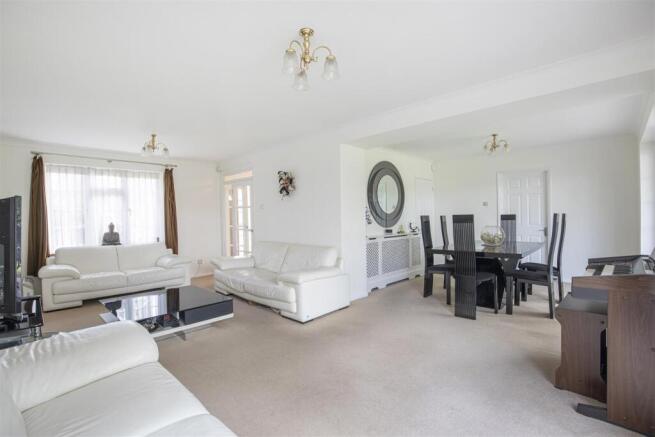 0204202611_SBSM _11 Ash Close _HA7 3RH_027.jpg