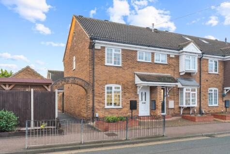 High Street, Westoning, MK45