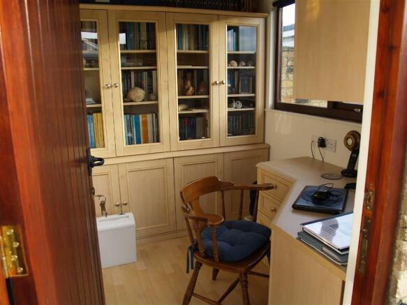 Photo 10