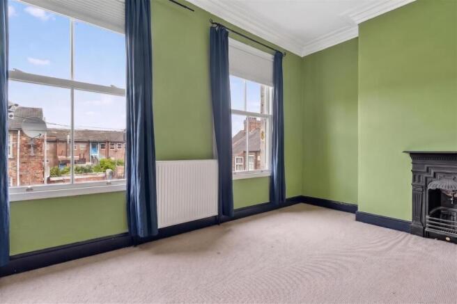 4 bed Terraced for sale Image 12