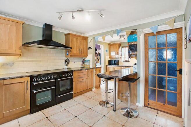 kitchen/breakf...