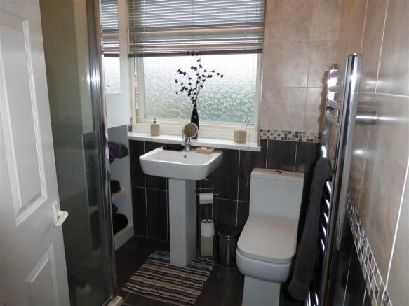 SHOWER ROOM