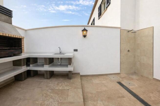 BBQ area and shower