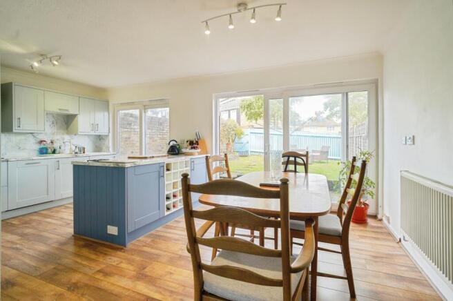 Kitchen/Dining