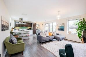 10, Pooley Court, Queen Mary Avenue, South Woodford, London E18 2FT
