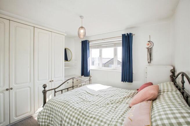 2 bed Semi-Detached for sale Image 7