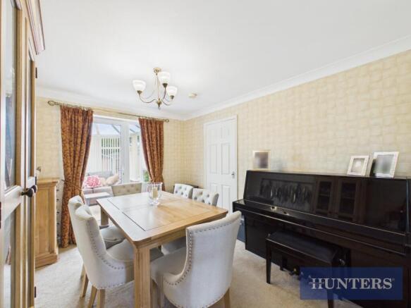 4 bed Detached for sale Image 7