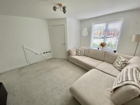 4 bed Semi-Detached for sale Image 9