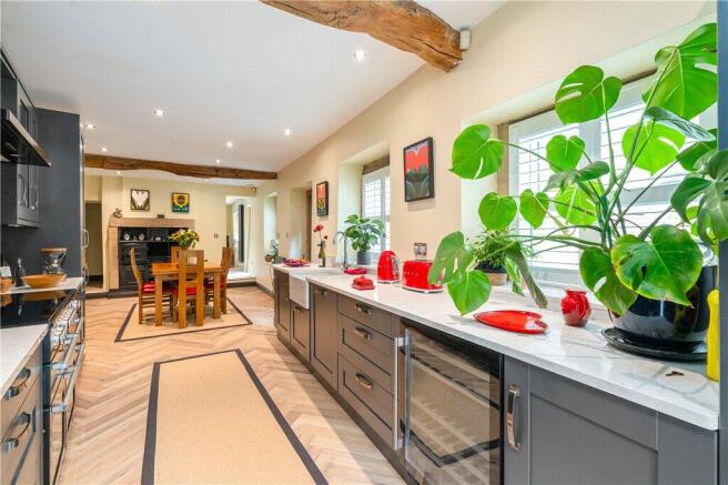 3 bed Detached for sale Image 8